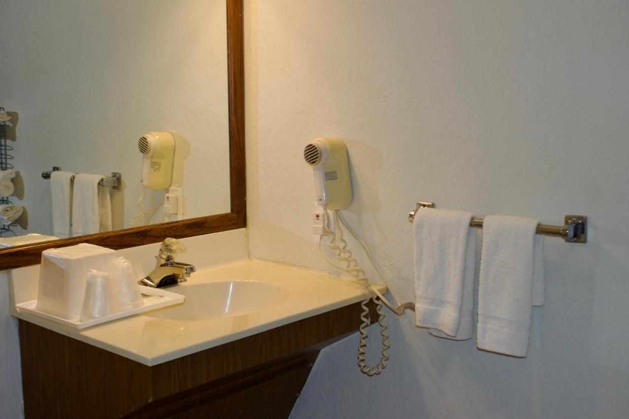 Knights Inn Bridgeport Frankenmuth Zewnętrze zdjęcie